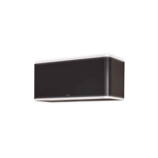 Freigestellte Produktansicht der Berbel Curveline BWH CU Wandhaube in Schwarz mit gerundeter Front und Edelstahlabschluss.