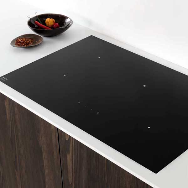 Kochfeld mit Induktion und Topferkennung
