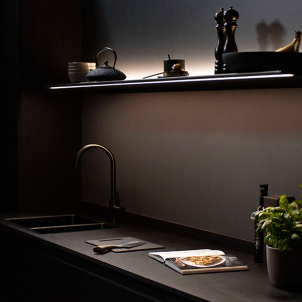 Novy Shelf Designregal Beleuchtung