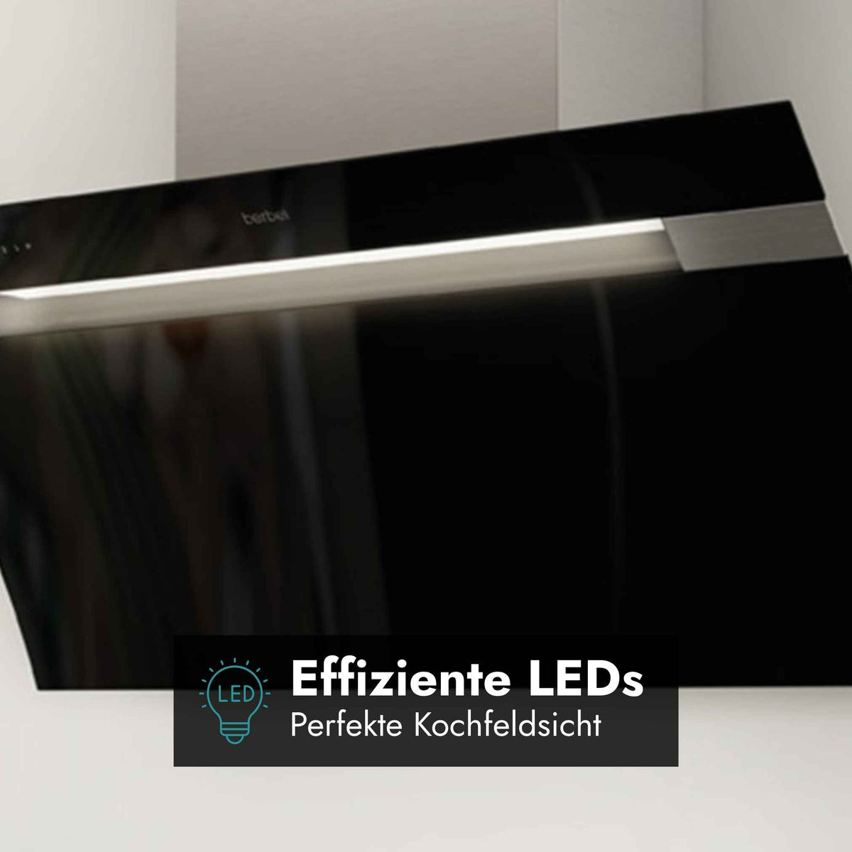 Schwarze berbel Kopffreihaube mit effizienter LED-Beleuchtung für eine helle und gleichmäßige Ausleuchtung des Kochfelds.