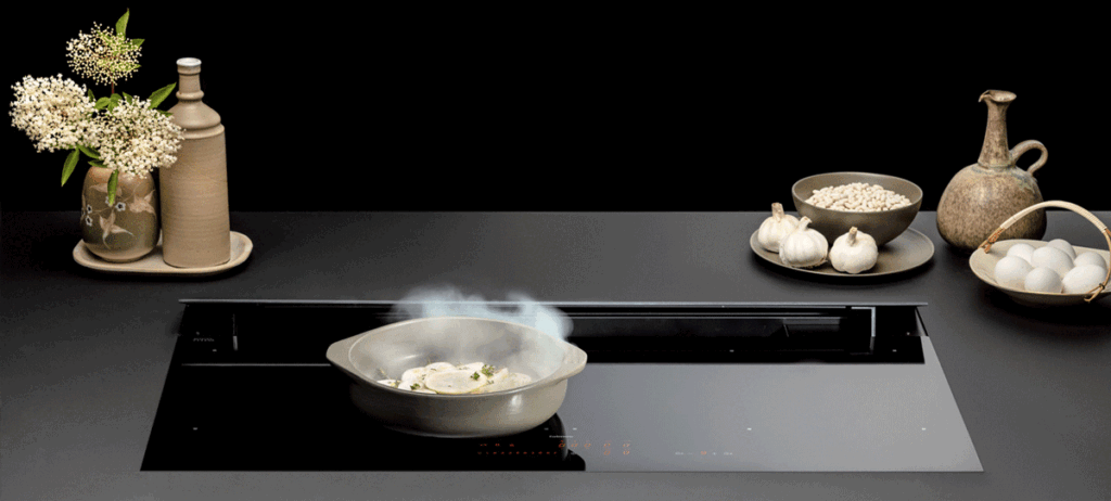 Essensgeruch - Kochfeld mit Dunstabzug